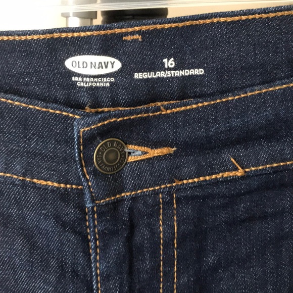 Shorts - Picture 2 of 4